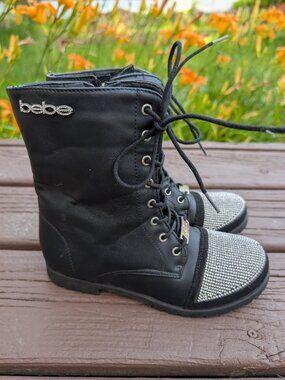 Bebe Women’s Black Combat Ankle Boots Lace-Up Side Zip Rhinestone Toe Size 4